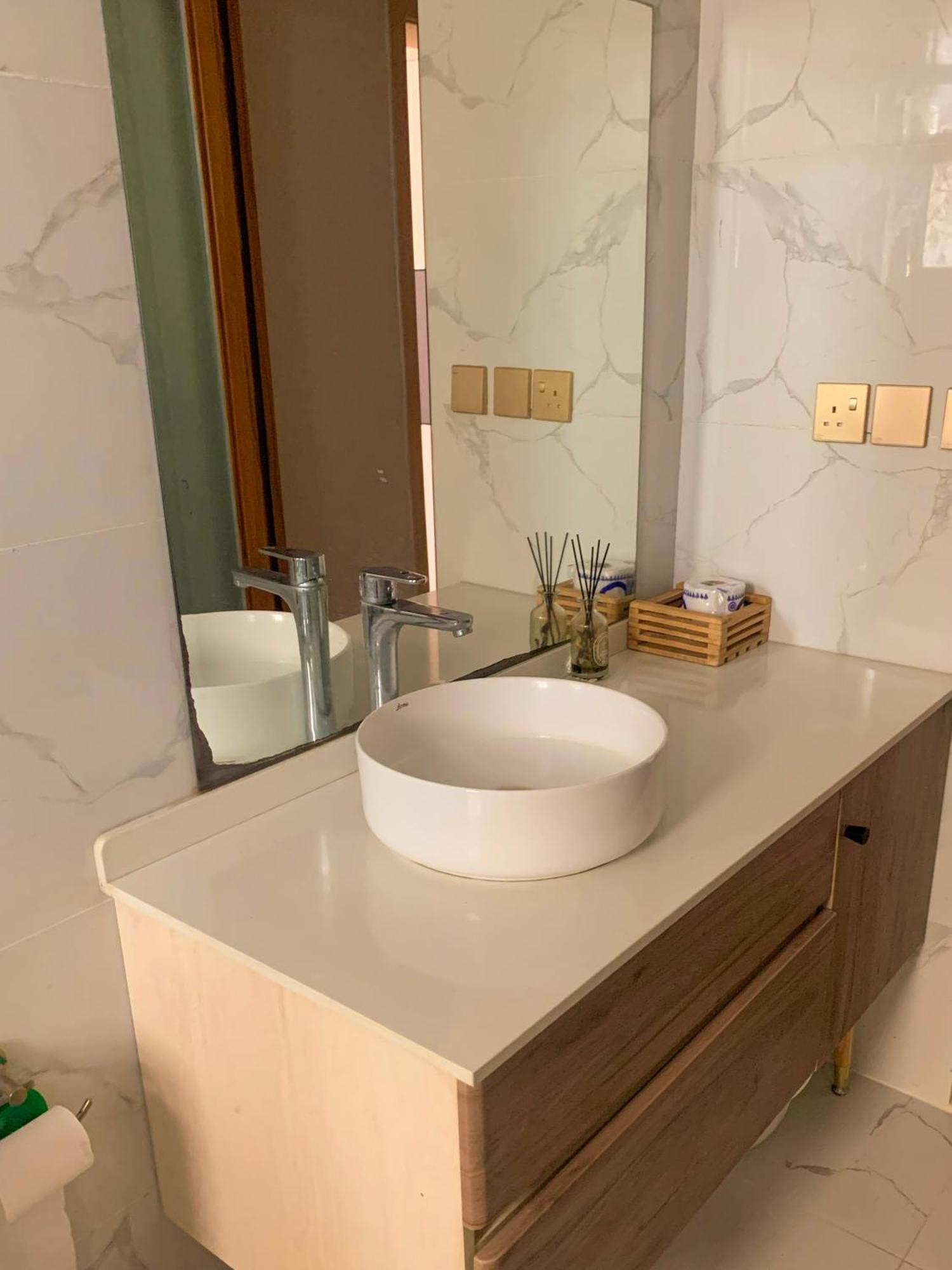 Madini Furnished Apartment 1 Near Jkia Sgr Nairobi Luaran gambar